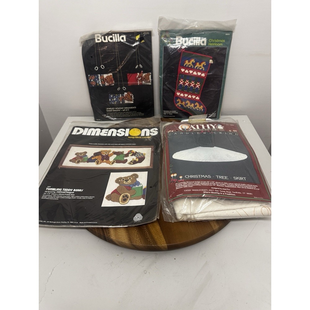 Lot of 4 VINTAGE Christmas Bucilla‎ Dimensions Design Works Stocking Etc Kits